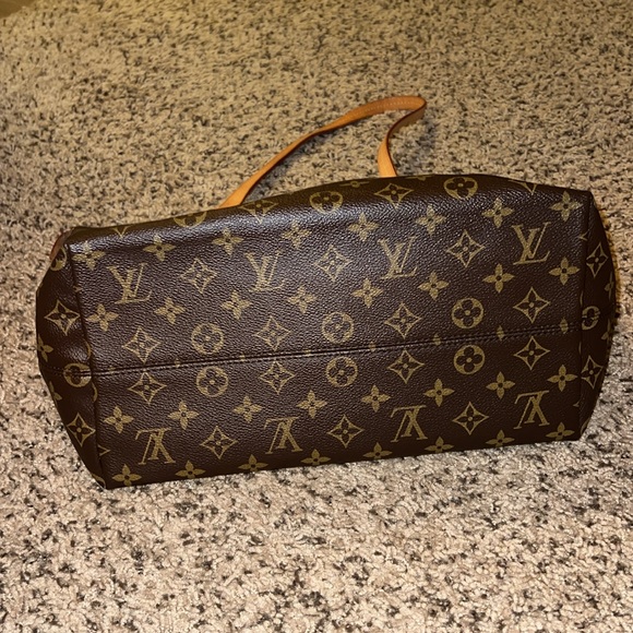 Louis Vuitton Ilena tote - Picture 12 of 15